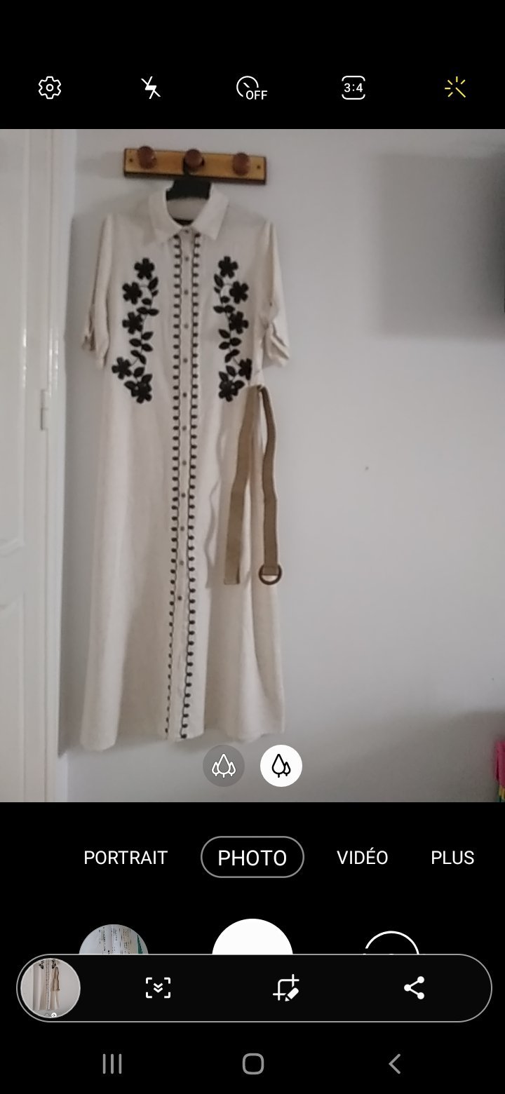 Robe قمراية 
