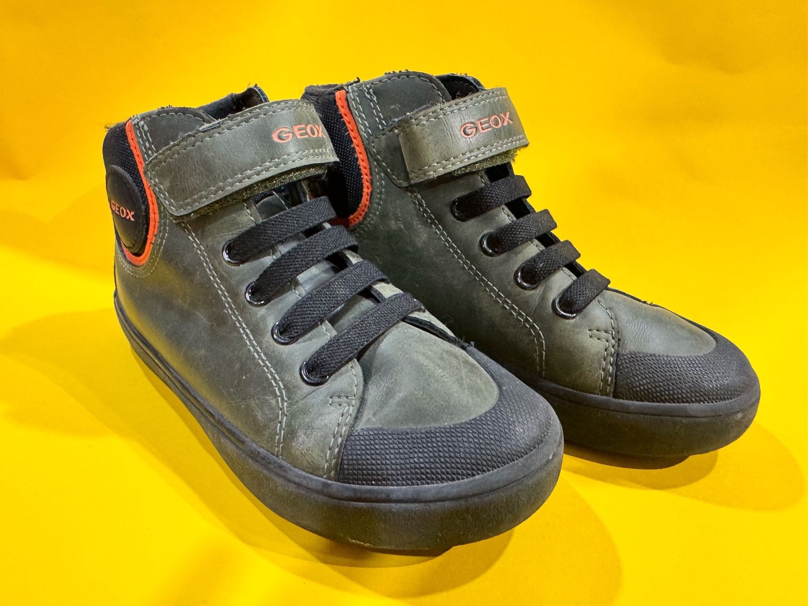Geox enfant taille 28