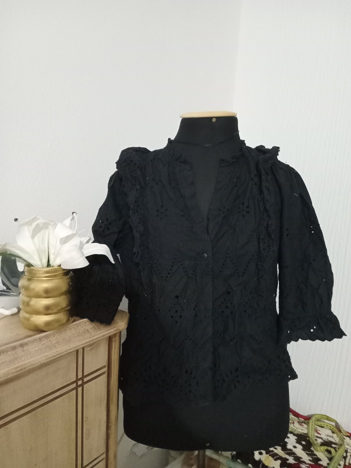 Joli chumise broderie anglaise zara 