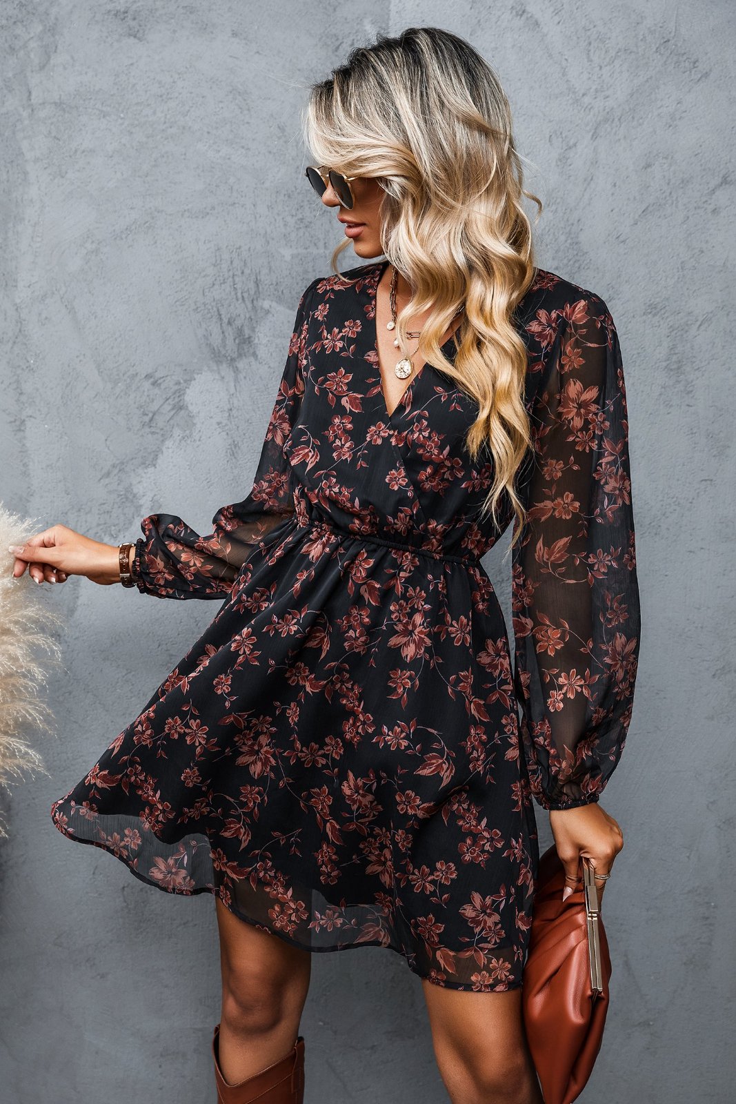 Très belle robe à imprimé floral, feminine et élégante 