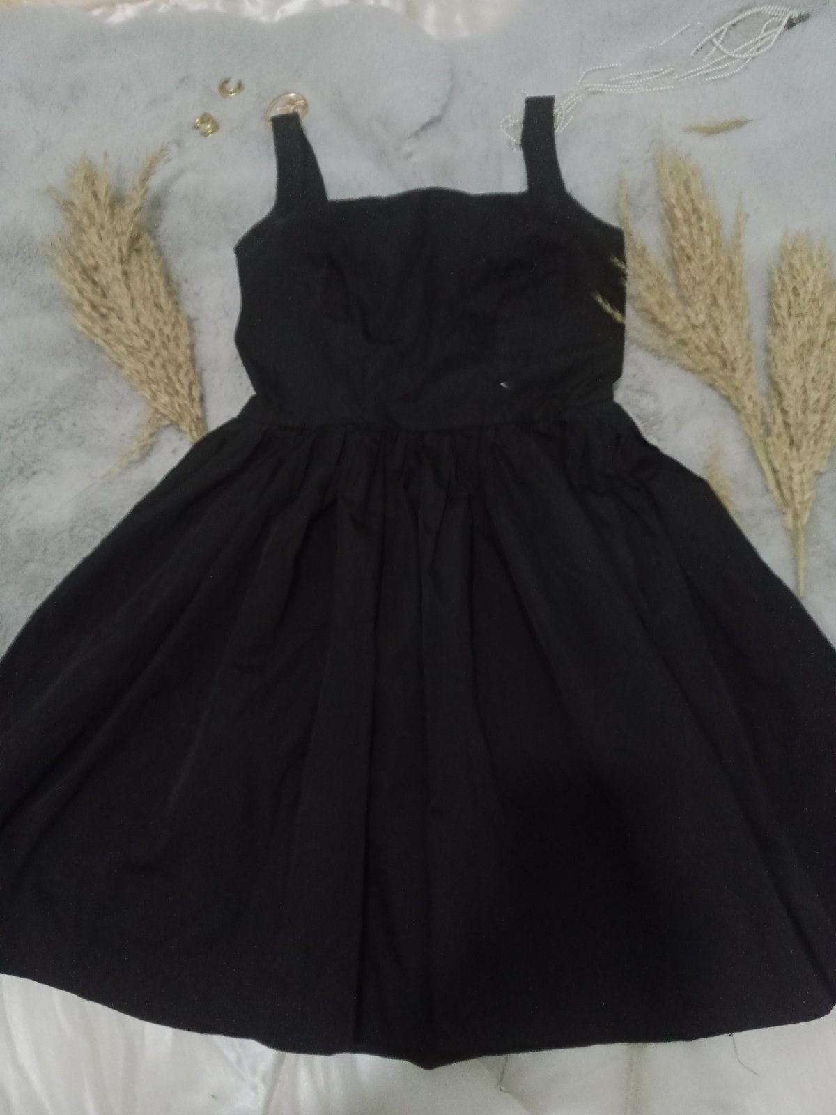 Jolie robe noire a vendre 