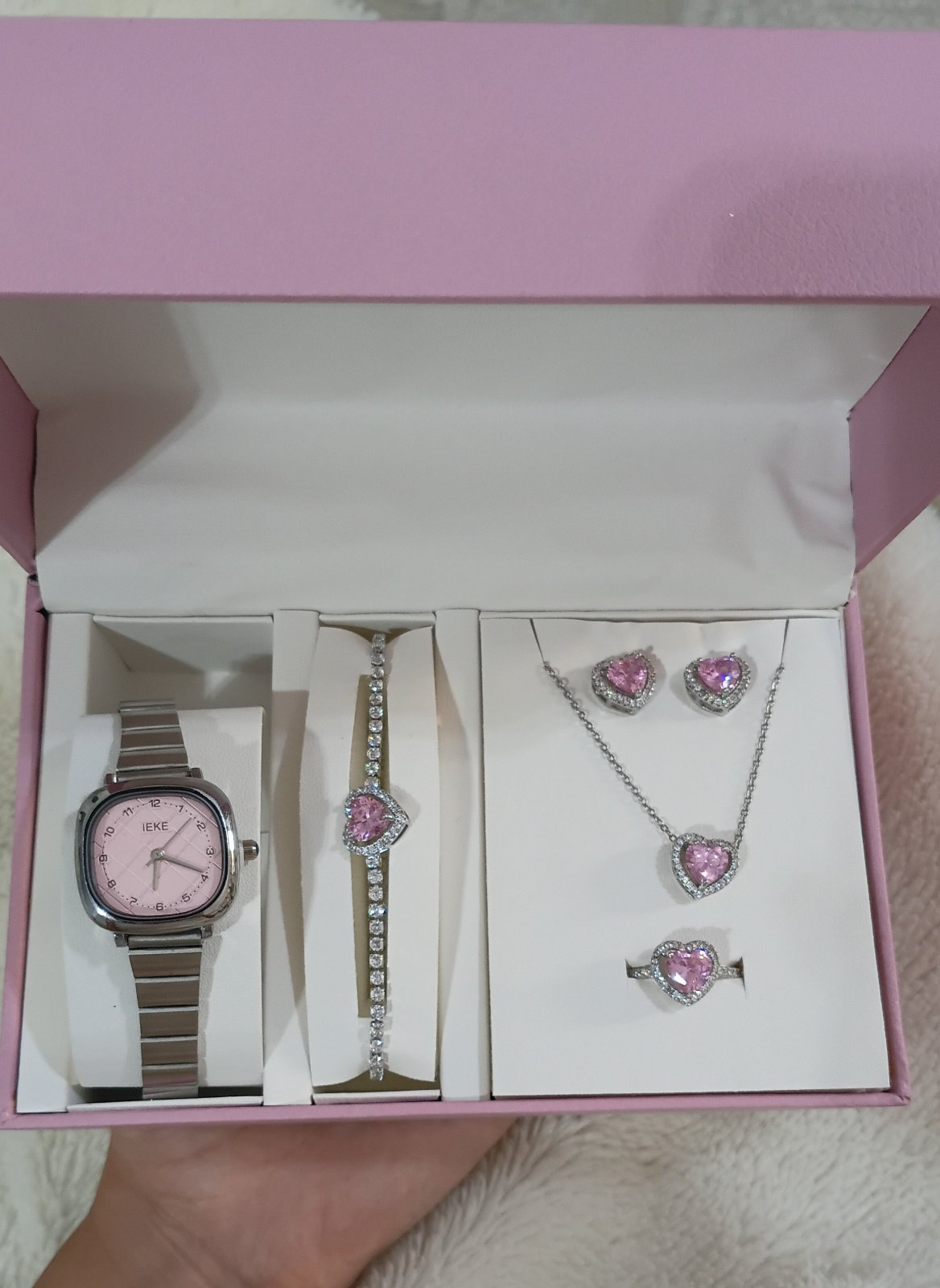 Coffret très beau montre + parure rose modèle pandora neuf 🩷✨️
