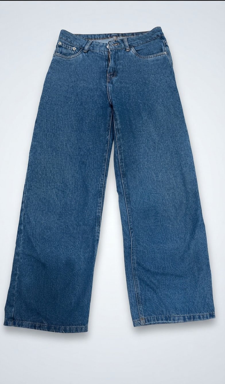 Un jean large bleu neuf 💙💙