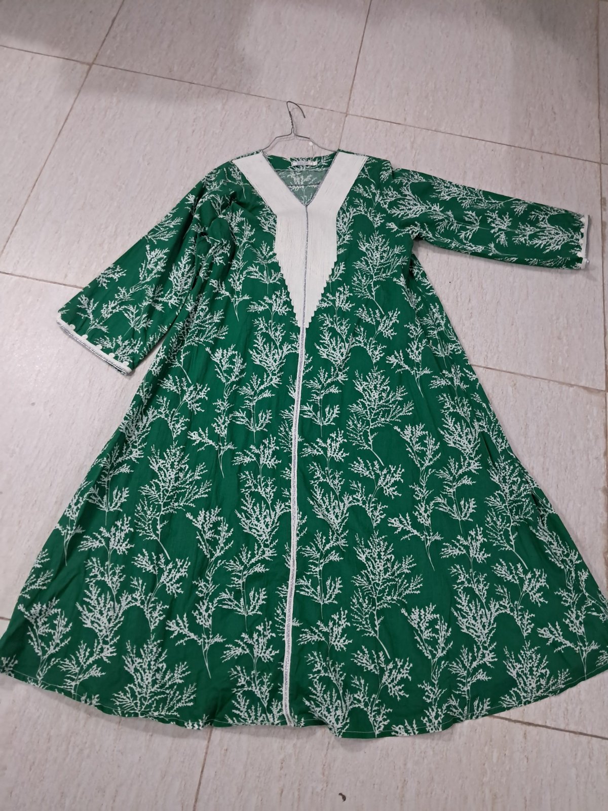 Robe fille tres jolie