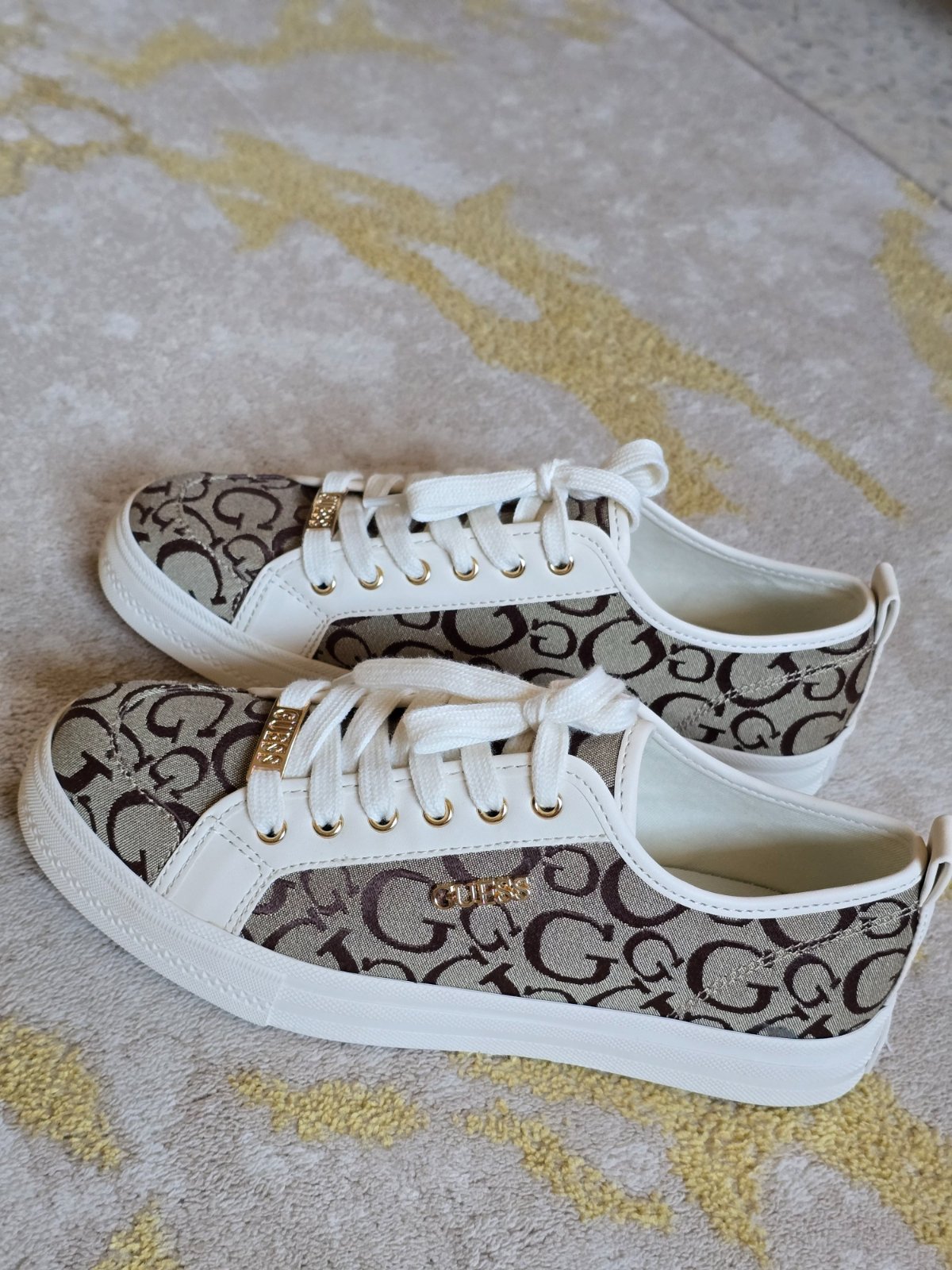 Basket GUESS 
