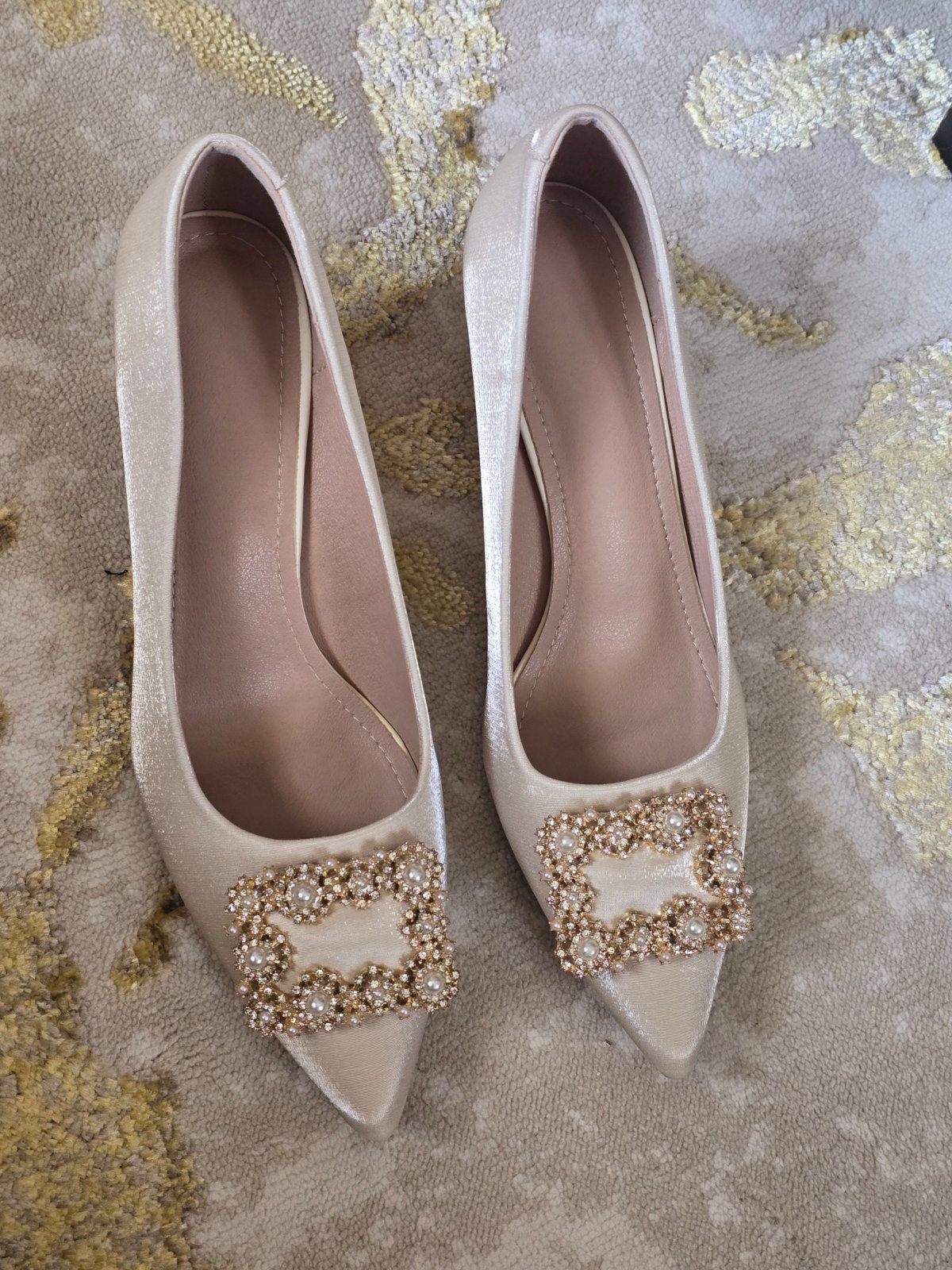 Escarpins beige idéal pour pointure 39