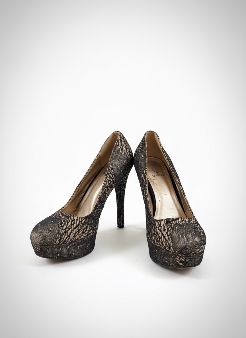 Escarpin beige et noir à paillettes 