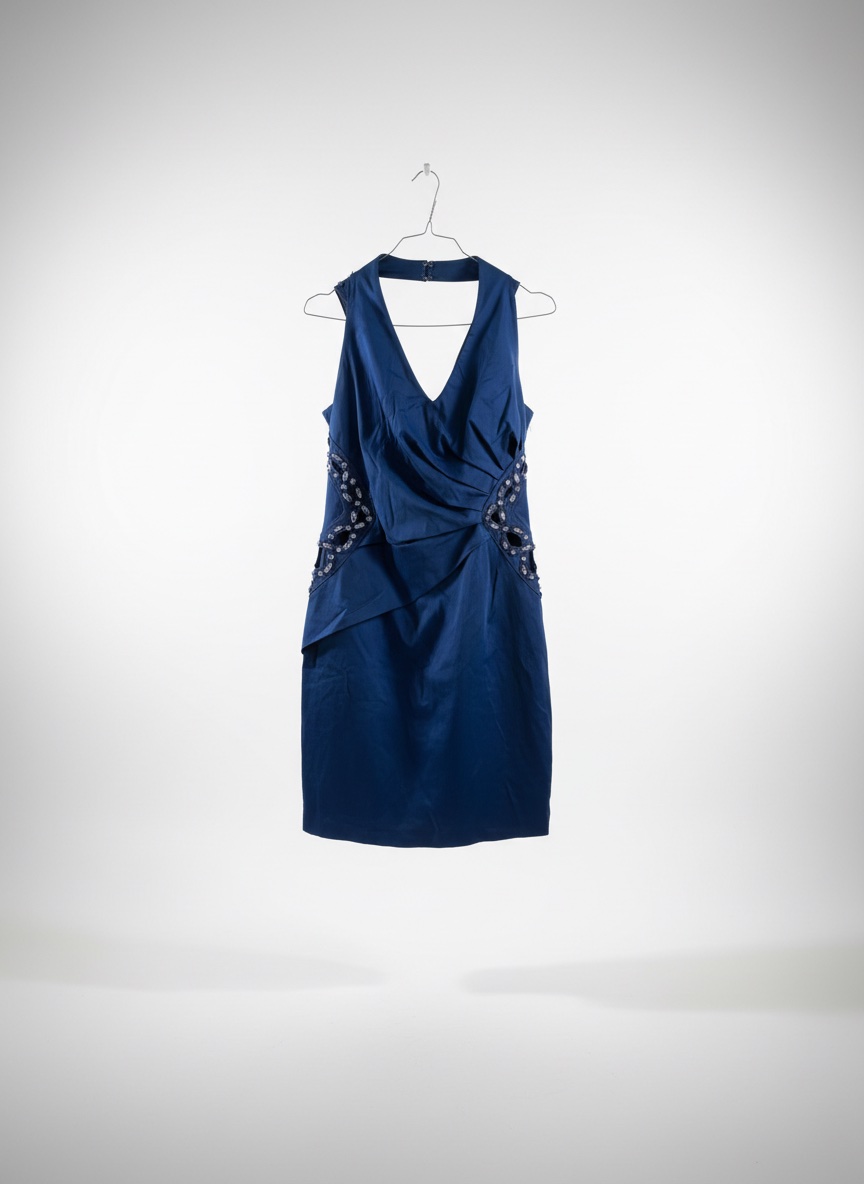 Robe dos nus bleue
