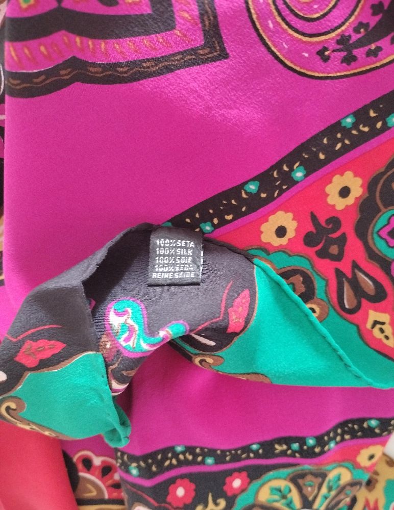 Edition limité 💯silk /SOIE 💯  italienne 🇮🇹🎀 🇮🇹Harriet Sellig 🎀 huge grand foulard 🎀MILANO 🇮🇹 125 cm carré 💫 