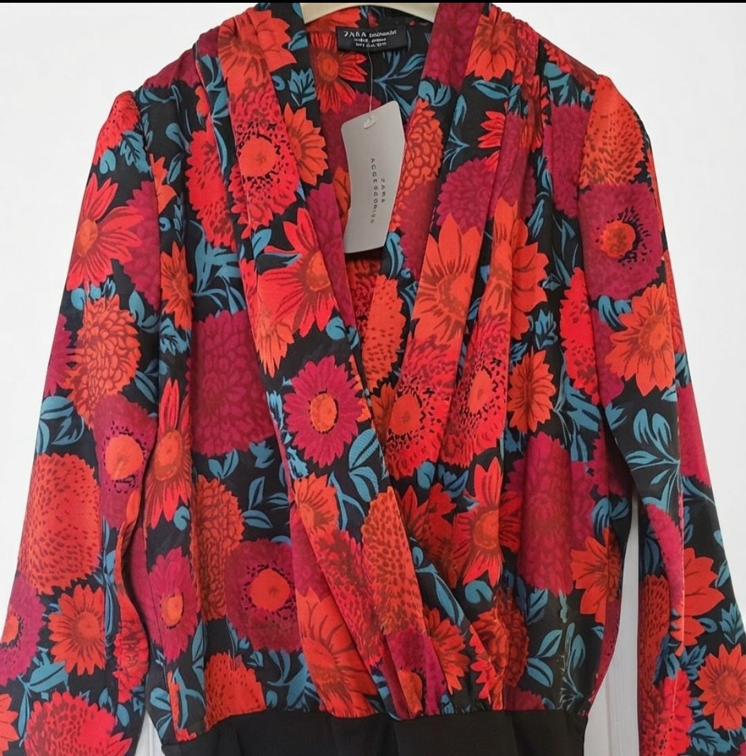 ZARA 🌹S/M effet satiné BODY 