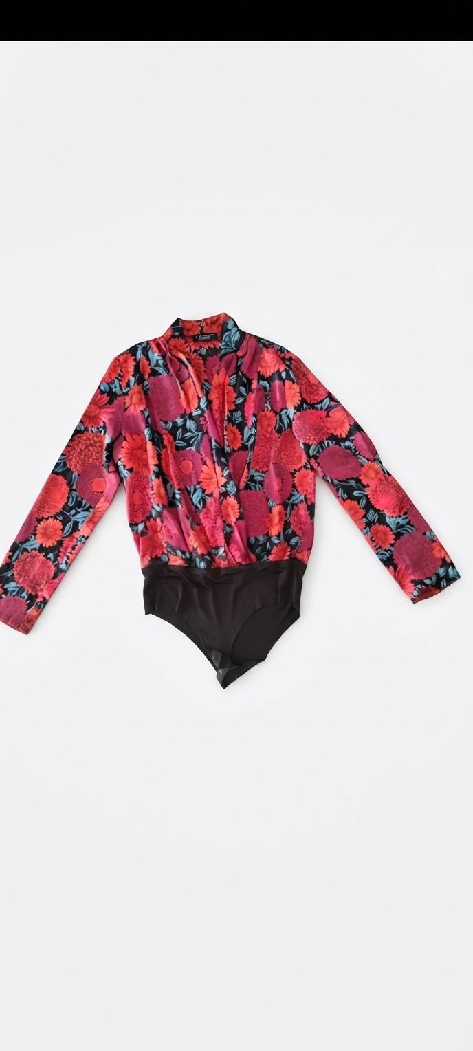 ZARA 🌹S/M effet satiné Jamais porté 