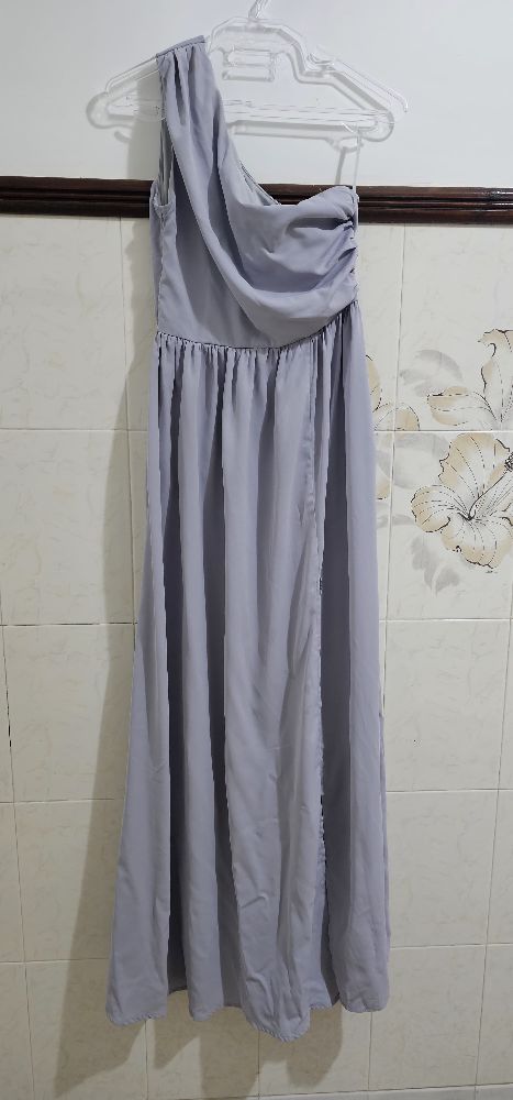 Robe grise lilas 