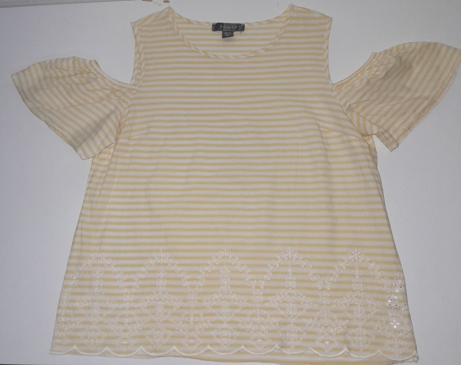 Top cache-cœur jaune pâle en coton doux