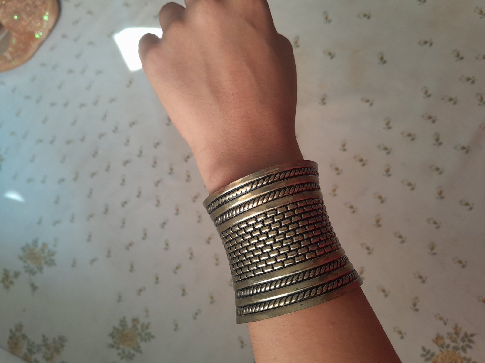 Bracelet Manchette Vintage Motif Tressé et Briques