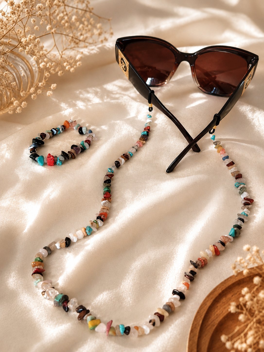 Chaine lunette en sept chakras et don broclet sept chakras avec corail