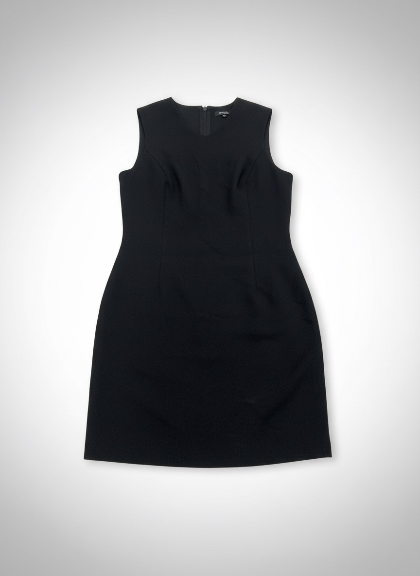 Robe noir simple pour une soirée chic ou un évenement pro