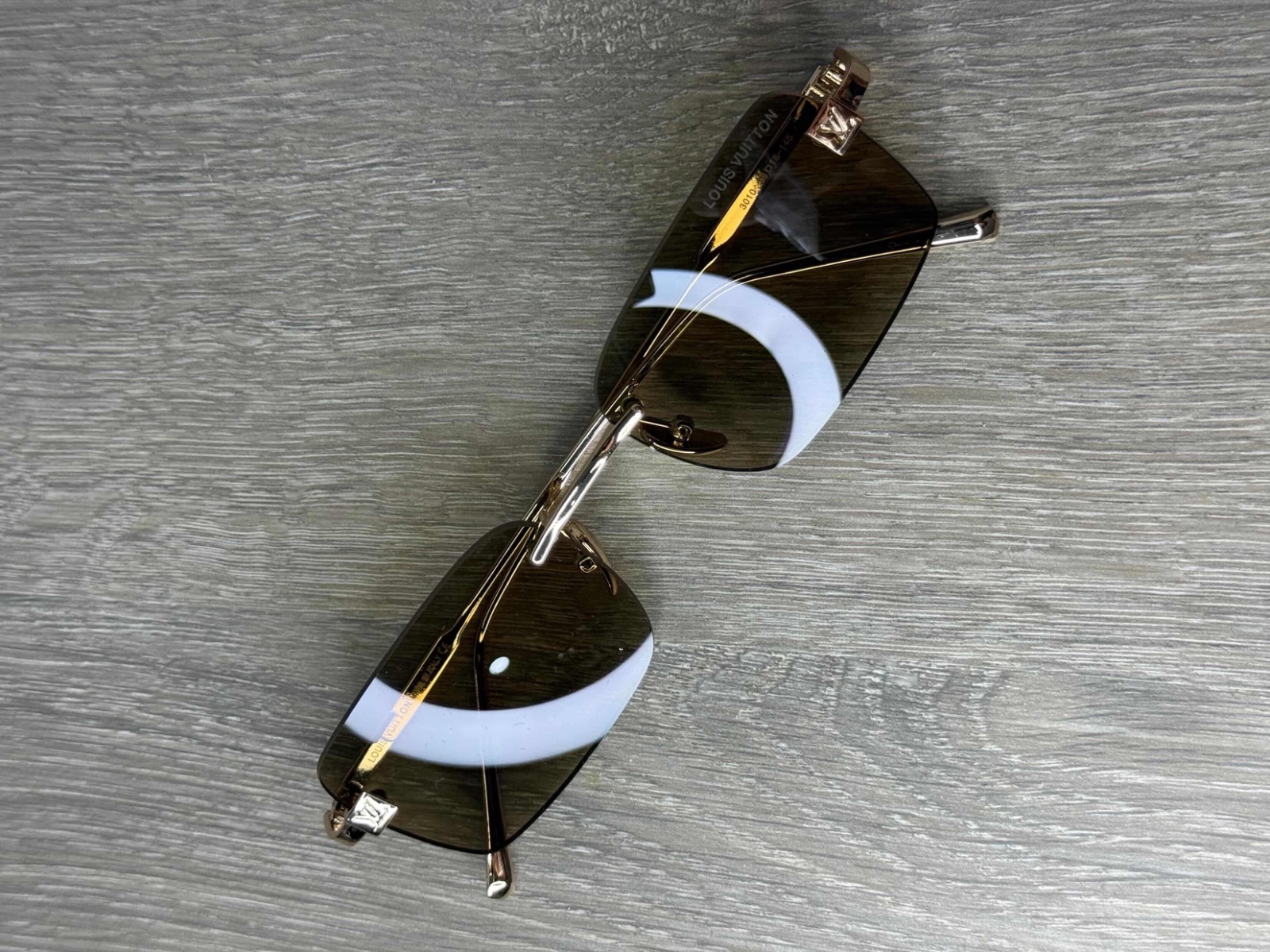 LV lunette