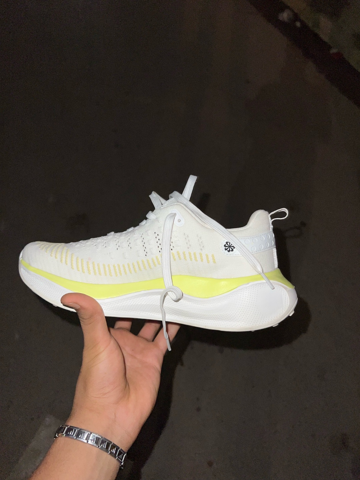 Nike invincible run 04