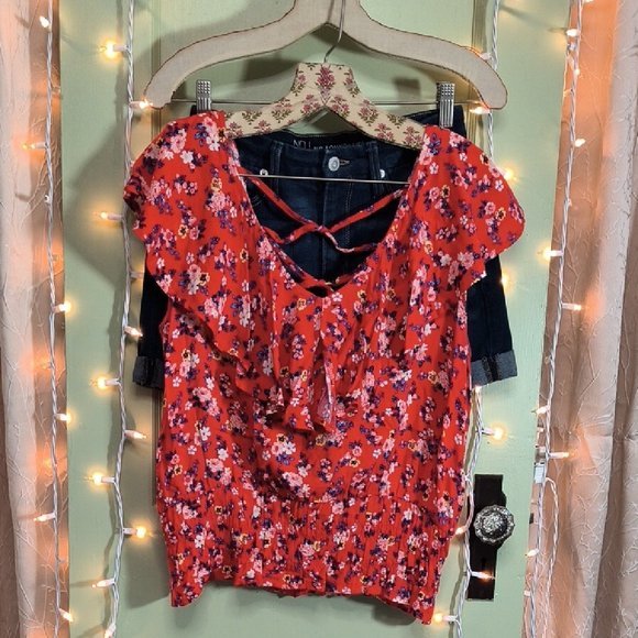 Pull rouge fleurie