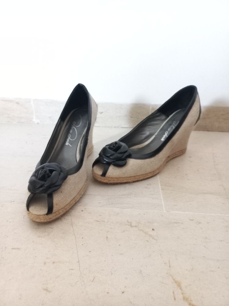 Un compensé tissue beige