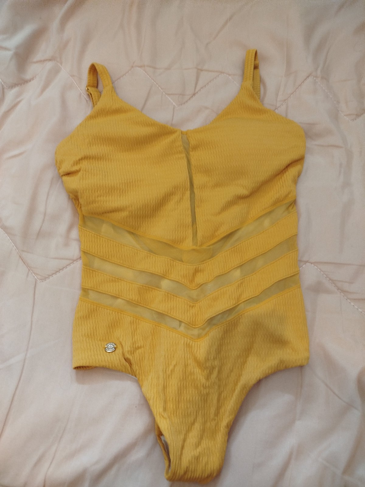 Haut maillot jaune moutarde neeuf❤️