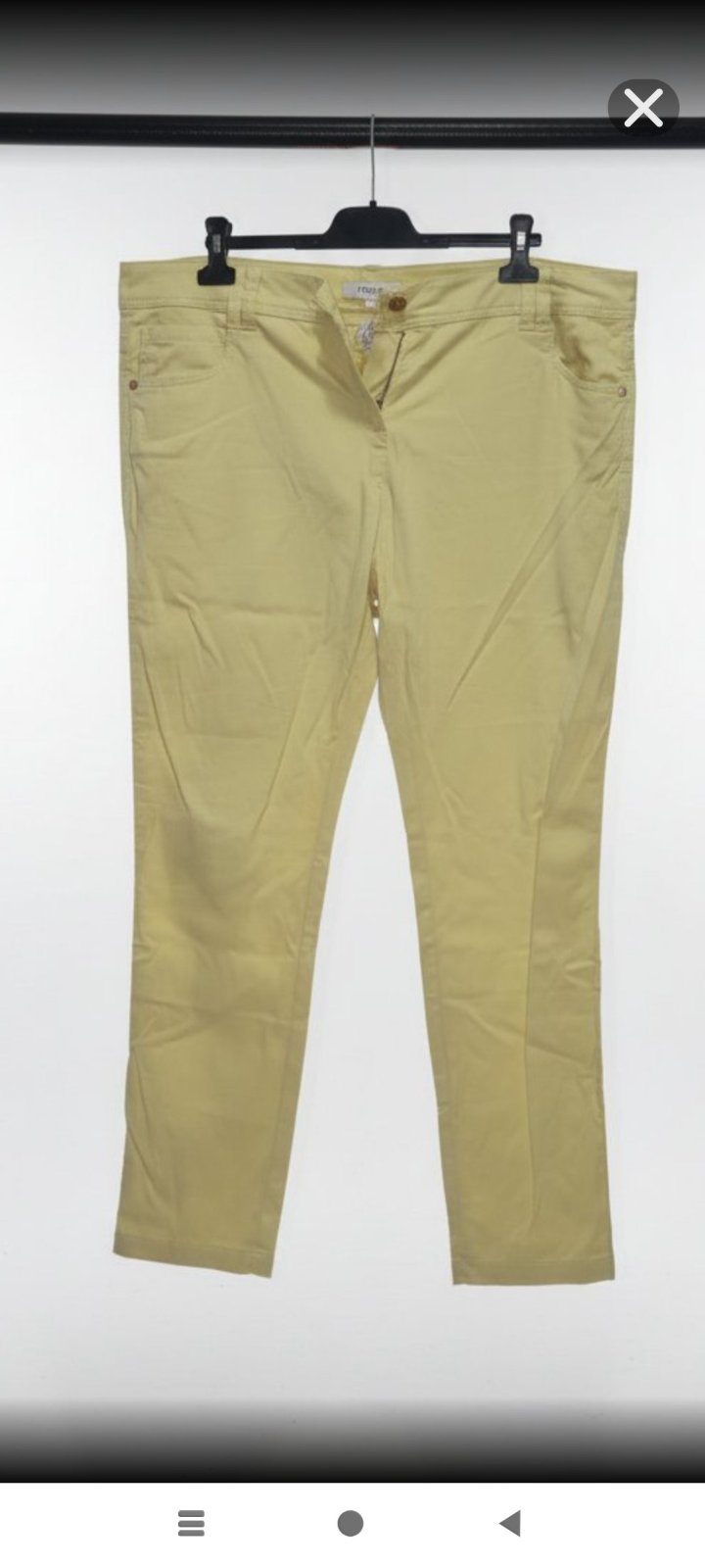 Pantalon avec étiquette 