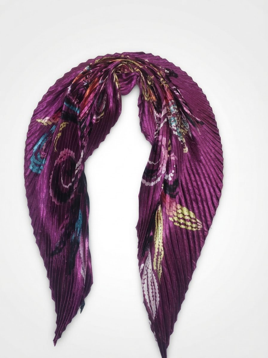 Très beau Foulard plissé de la marque MOSI 