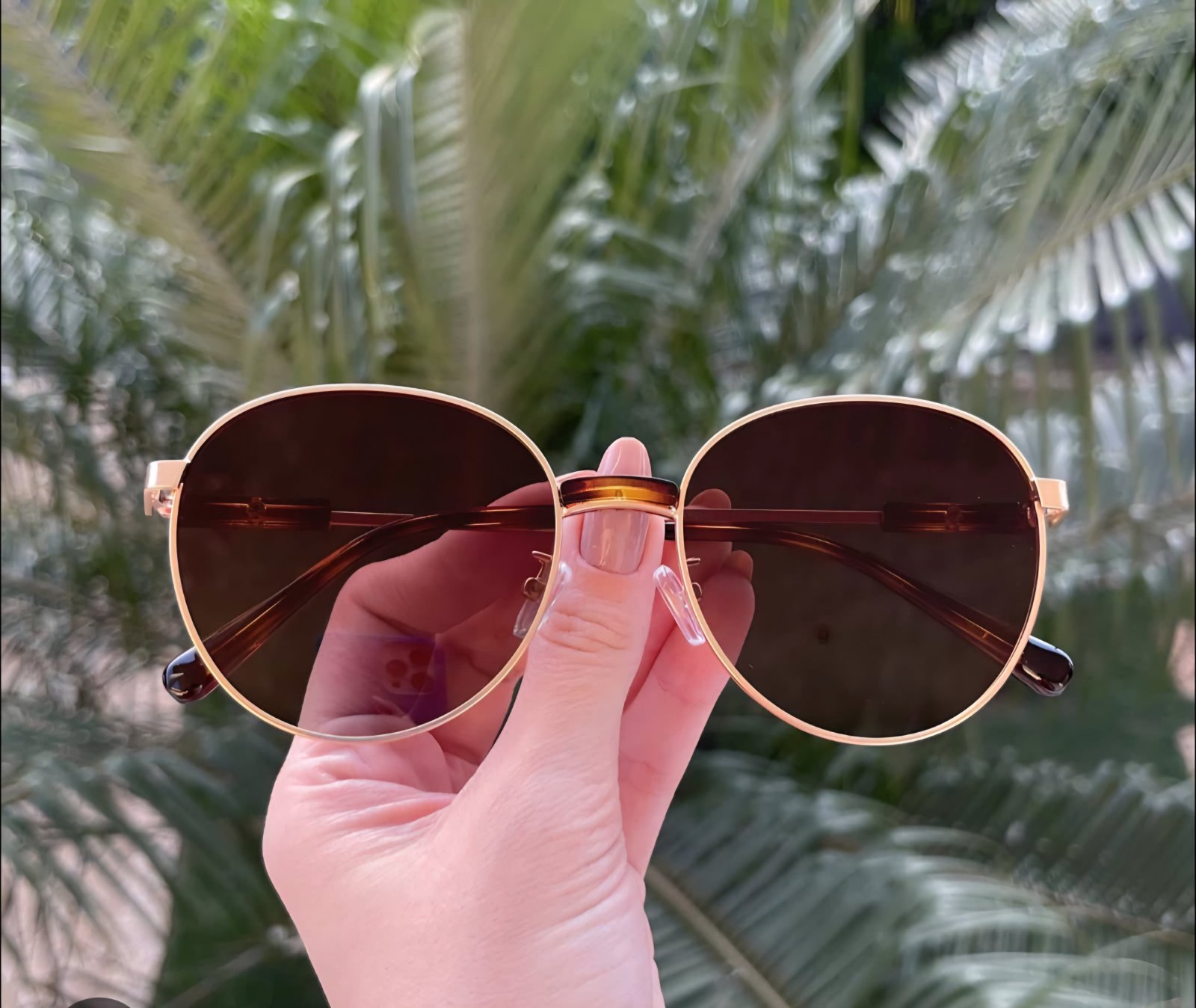 Lunette de soleil femme