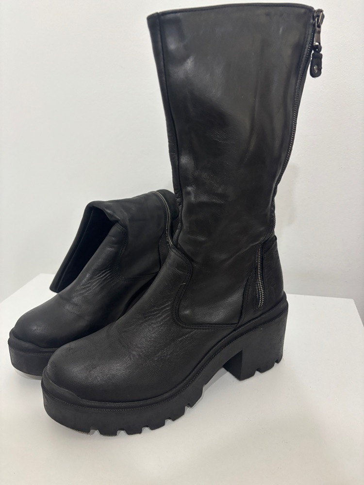 Des bottes en vrai cuir 