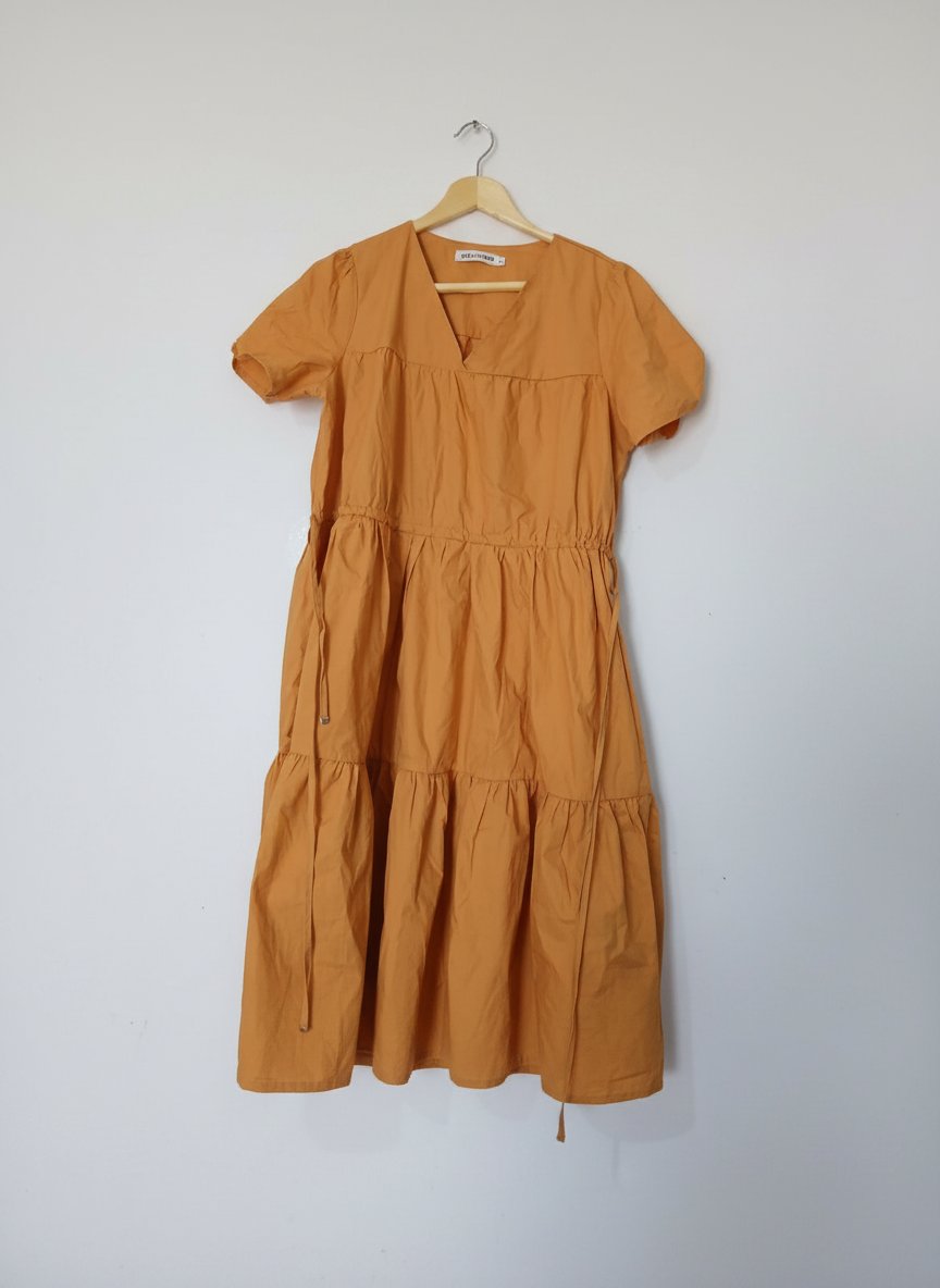 Jolie robe channel moutarde tlabes 42.44