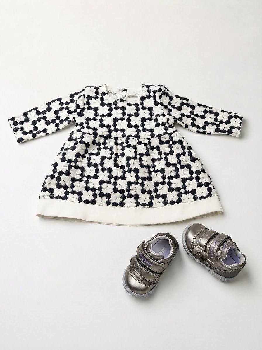 Robe et chaussure 6 mois jamais portées