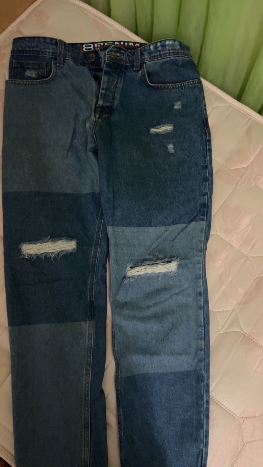 Jeans neuf 