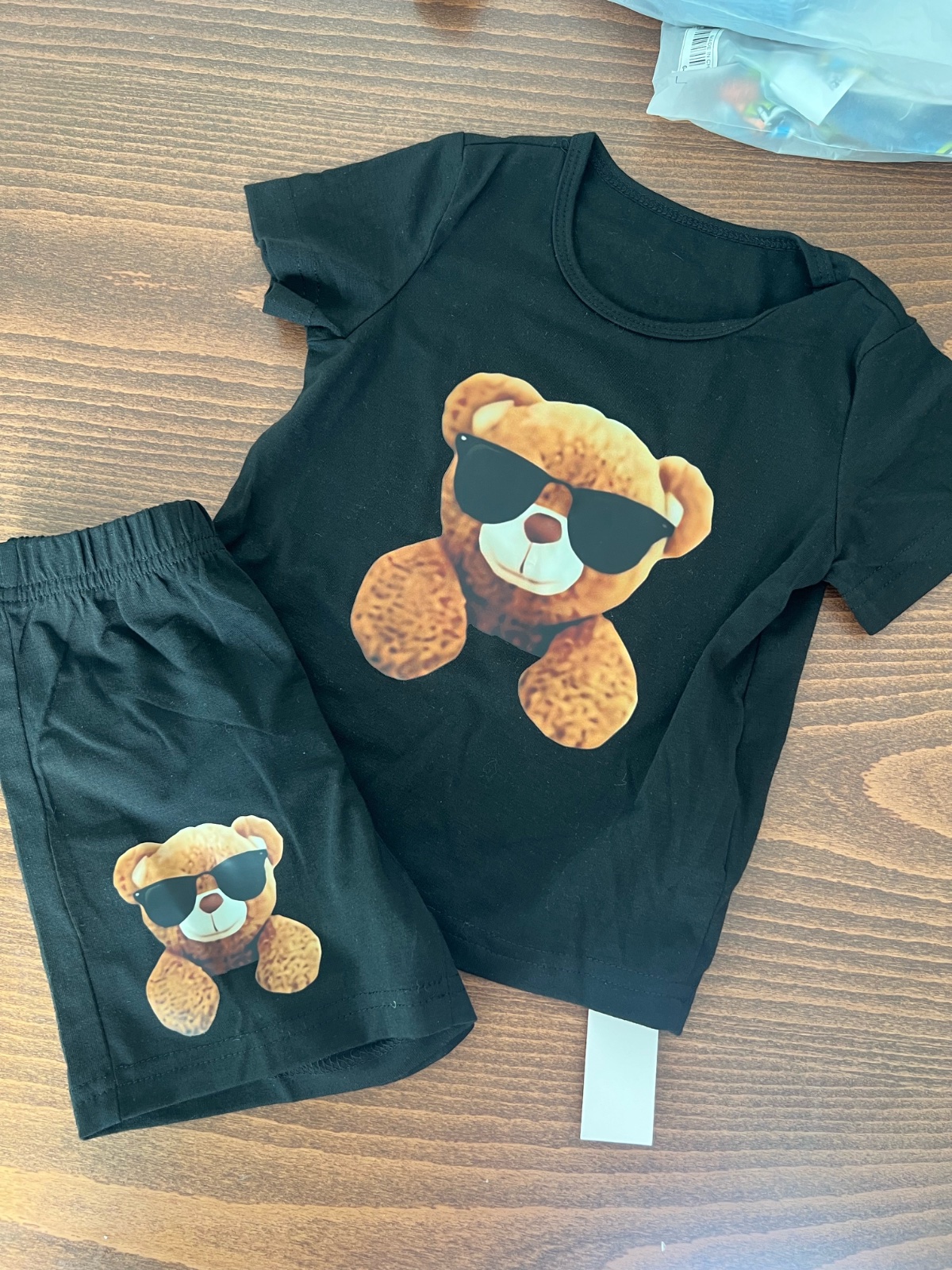 Ensemble teddy bear 