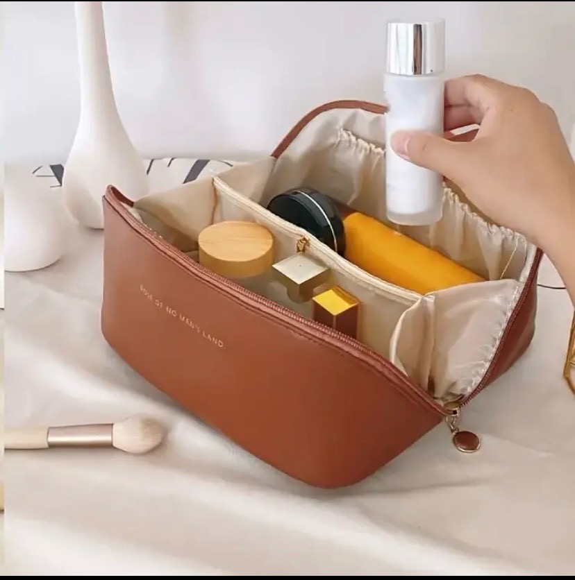 Makeup bag 