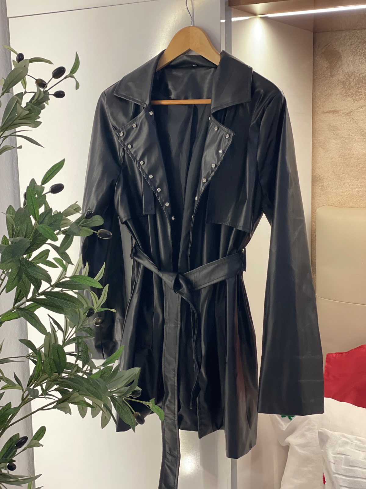 Veste Femme Semi-Cuir Noire – Ceinture à la Taille – Style Chic 🖤