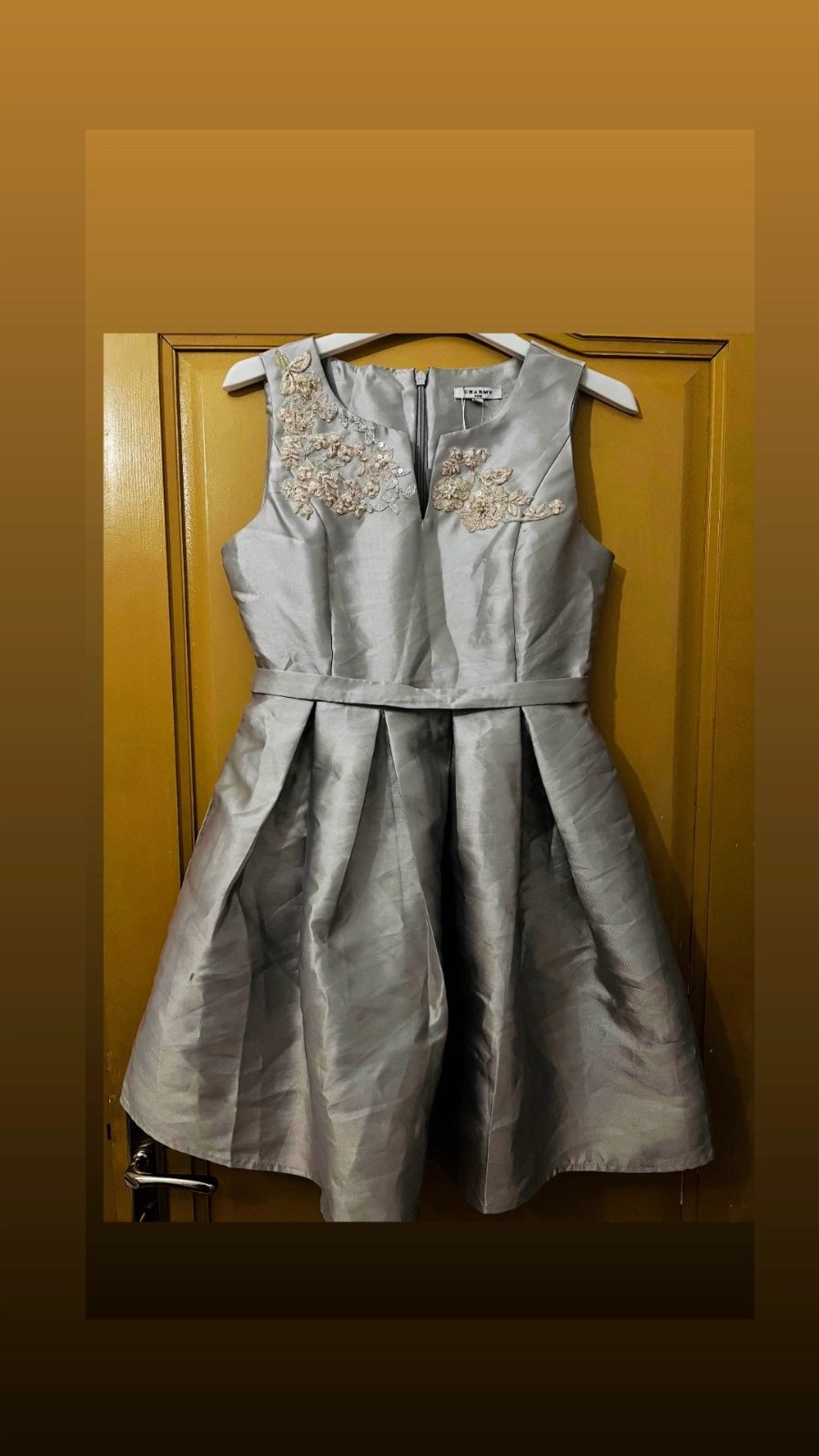 Robe soirée courte gris avec étiquettes🔥❤