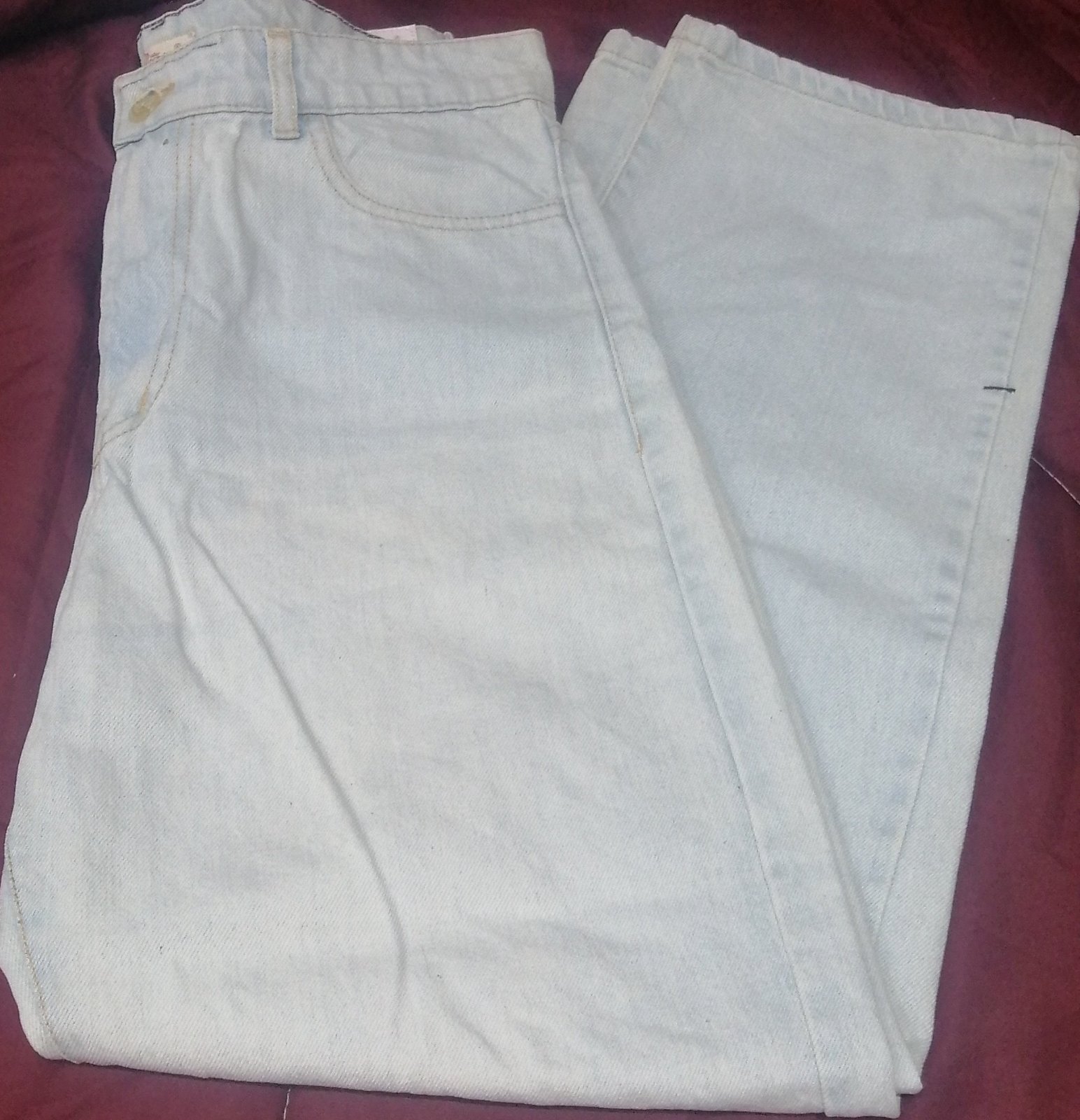 Jeans carré bleu très claire, taille haut