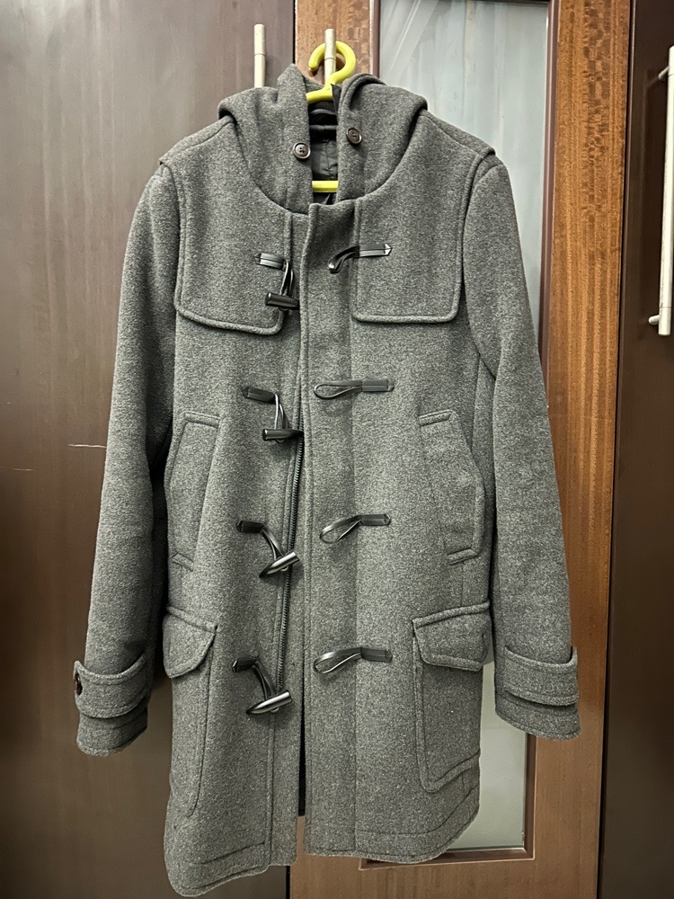 Manteau gris avec capuche