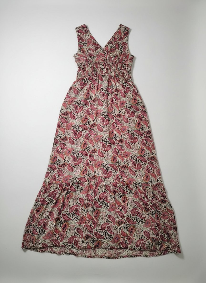 Tres jolie robe voile avec touche doré 