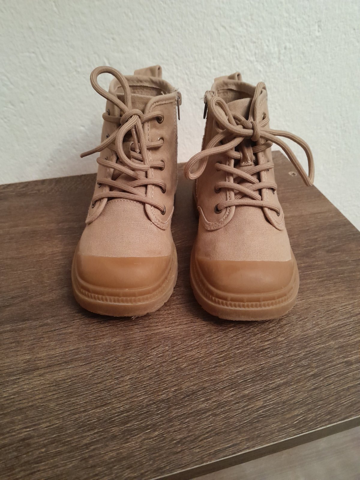 Bottes ZARA pour garçons pointure 26