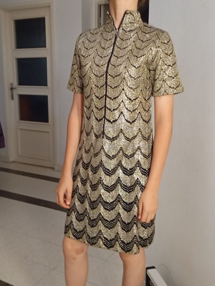 Robe soirée cousu portée une seule fois 💛💛🖤🖤