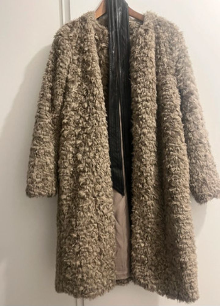 H&M manteau fourrure neuf jamais porté 