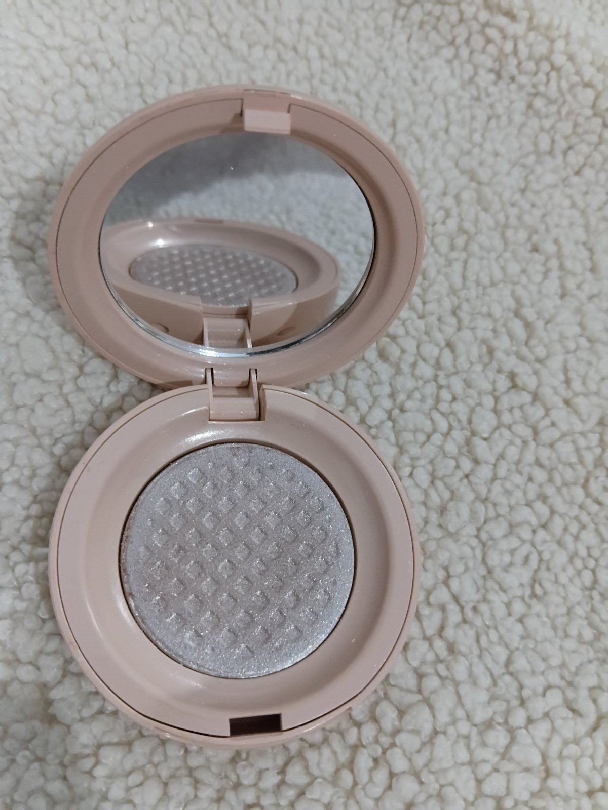 Highlighter Positive Light de Rare Beauty