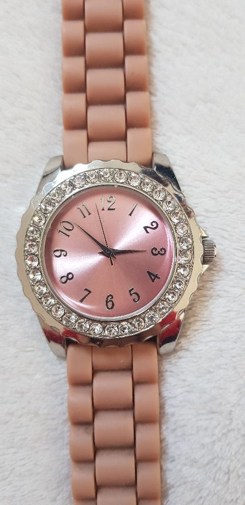 Montre Avon avec strass