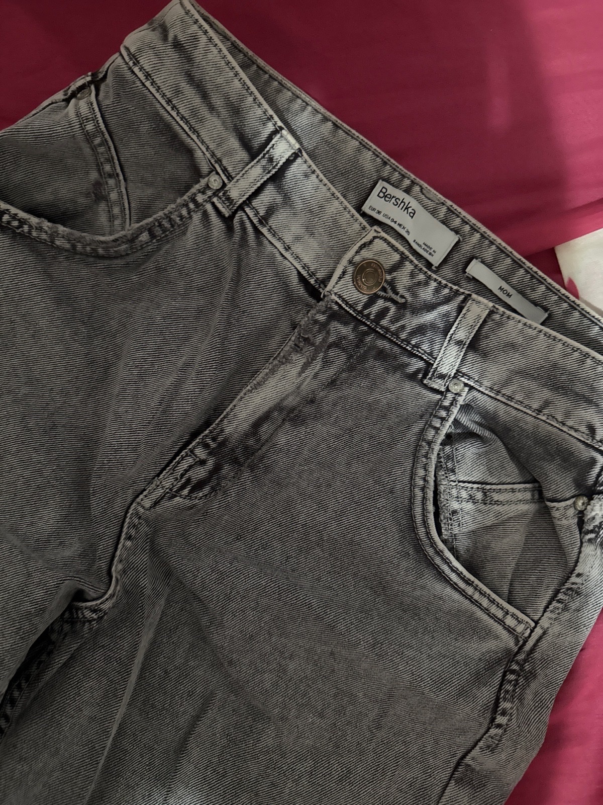 Pantalon gris, Bershka 