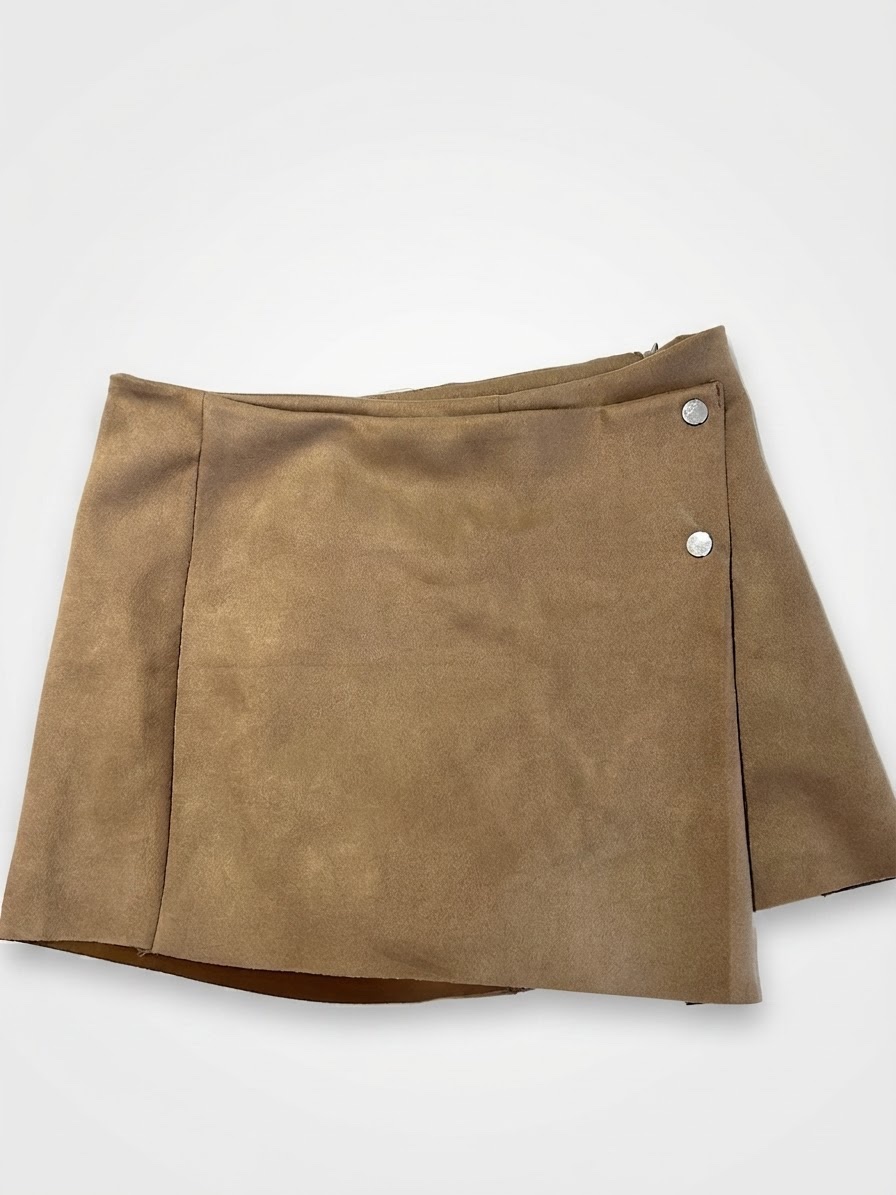 Jupe Short Suède Camel de chez ZARA