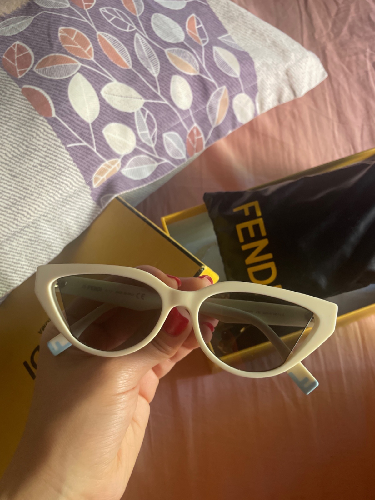 Original fin de sunglasses with full packaging