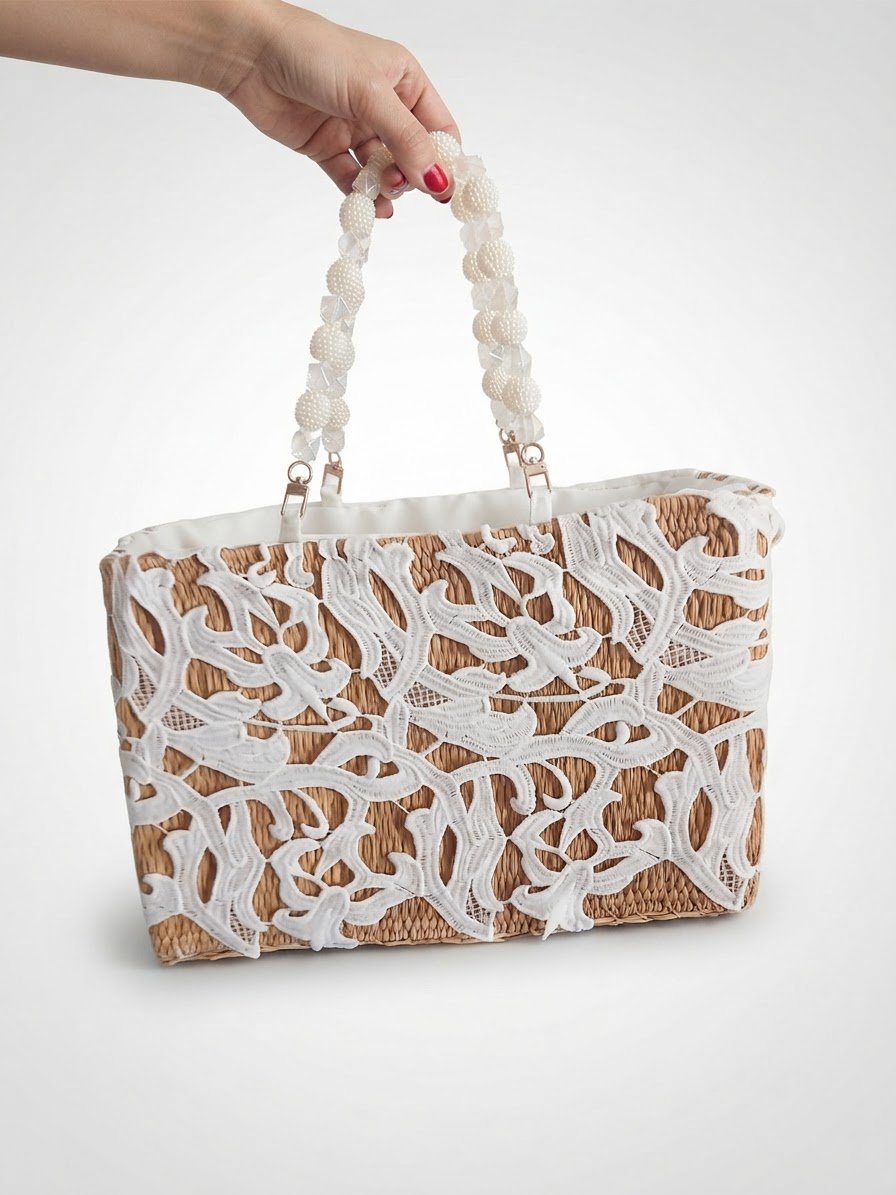 Sac couffin habillé en guipure 