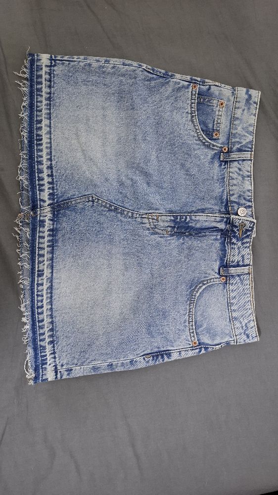 Jupe Courte en Jean DÉLAVÉ (Divided by H&M)