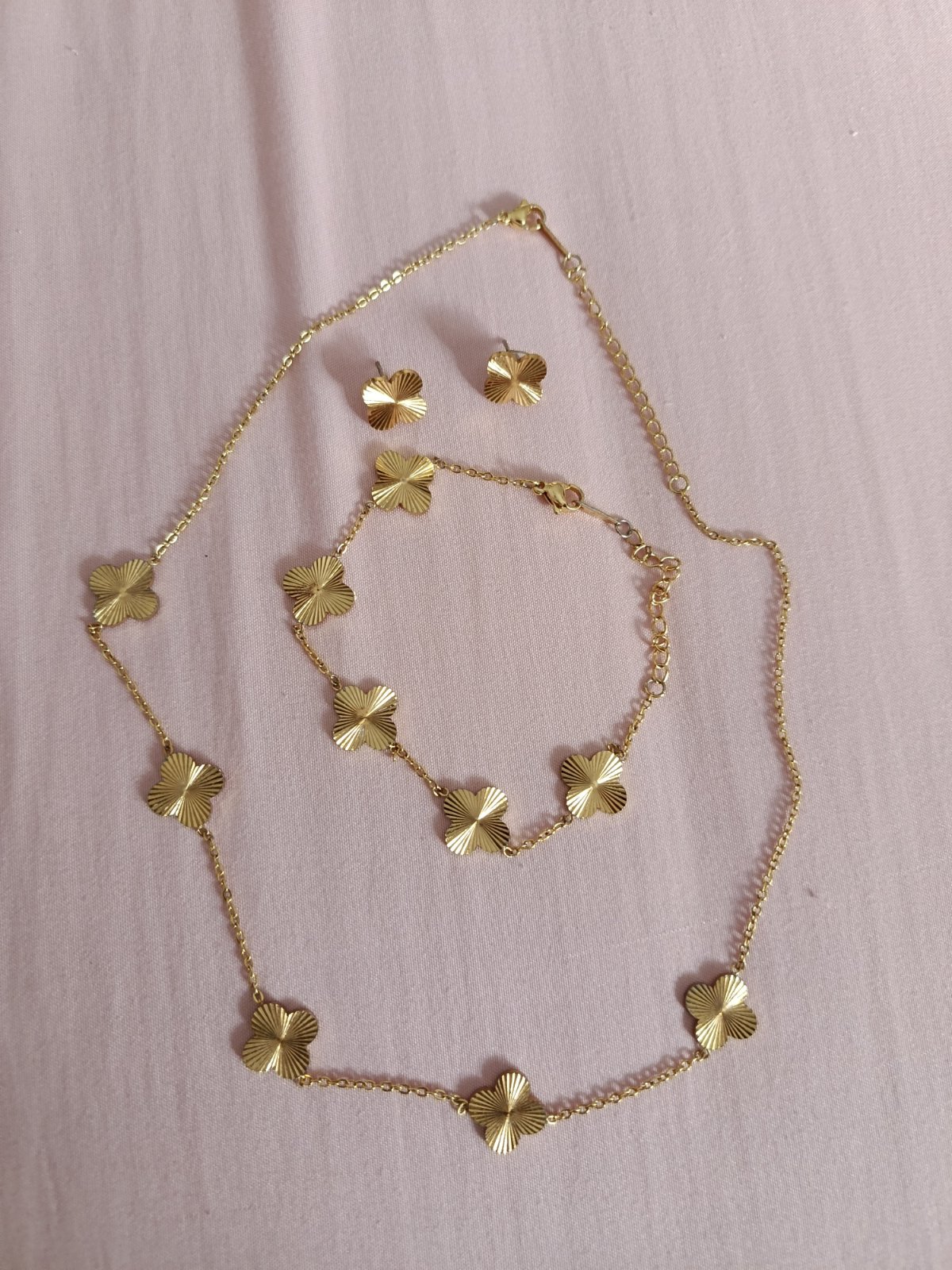 Collier + bracelet + boucles d'oreilles inoxydable 